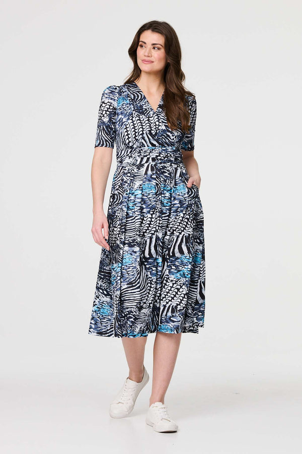 Abstract Ruched 1/2 Sleeve Midi Dress