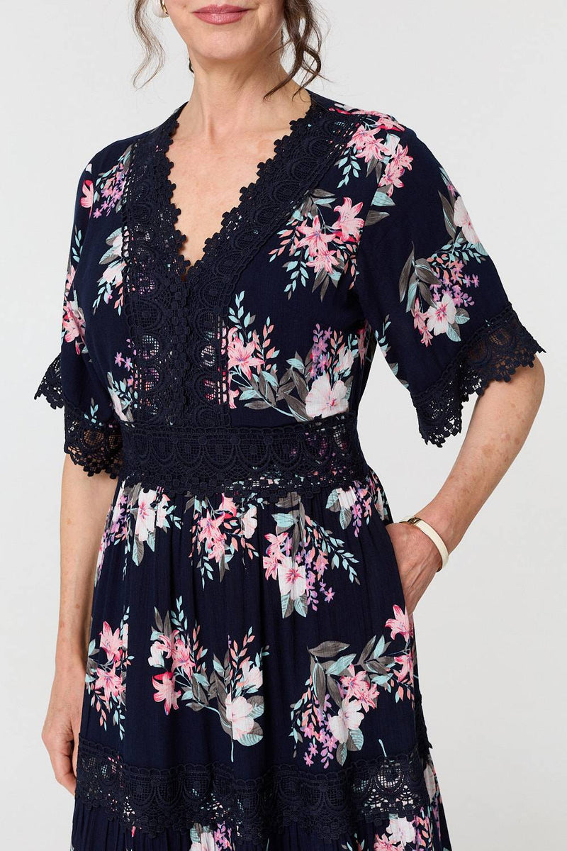 Floral Lace Tiered 3/4 Sleeve Maxi Dress