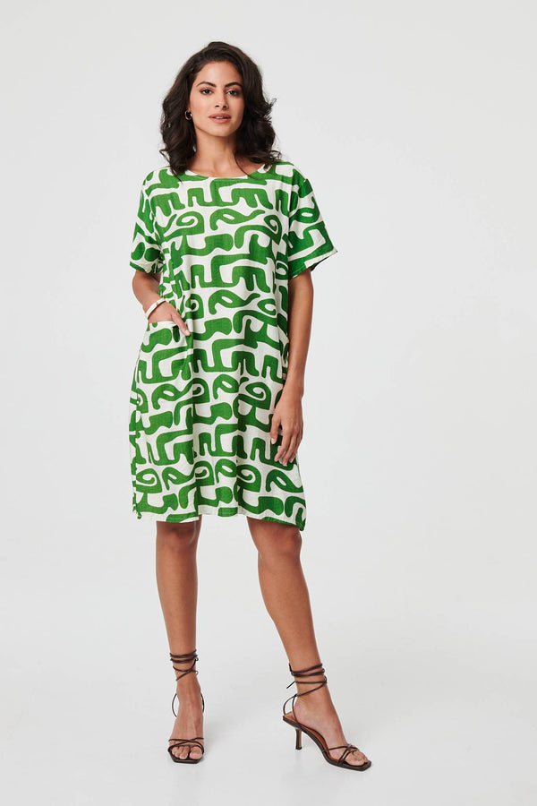 Abstract 1/2 Sleeve Knee Length Dress