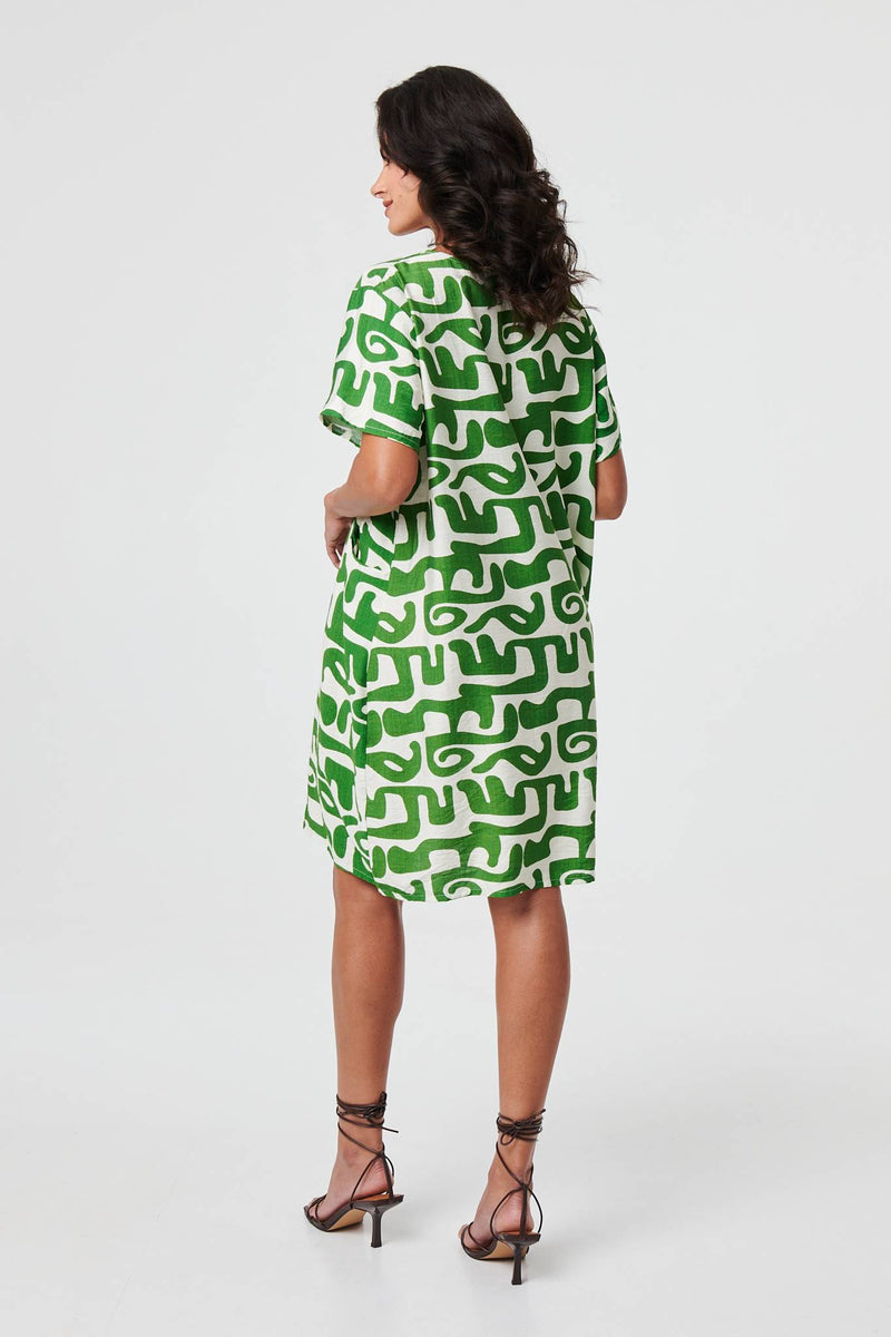 Abstract 1/2 Sleeve Knee Length Dress