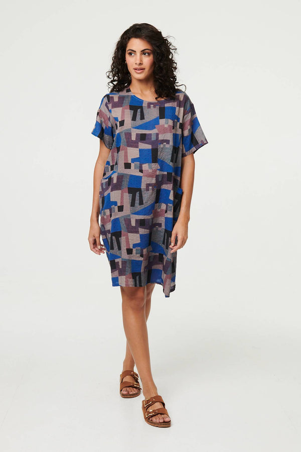 Abstract Relaxed Knee Length Shift Dress