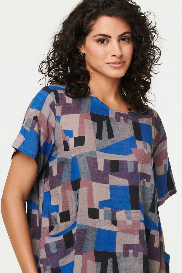 Abstract Relaxed Knee Length Shift Dress