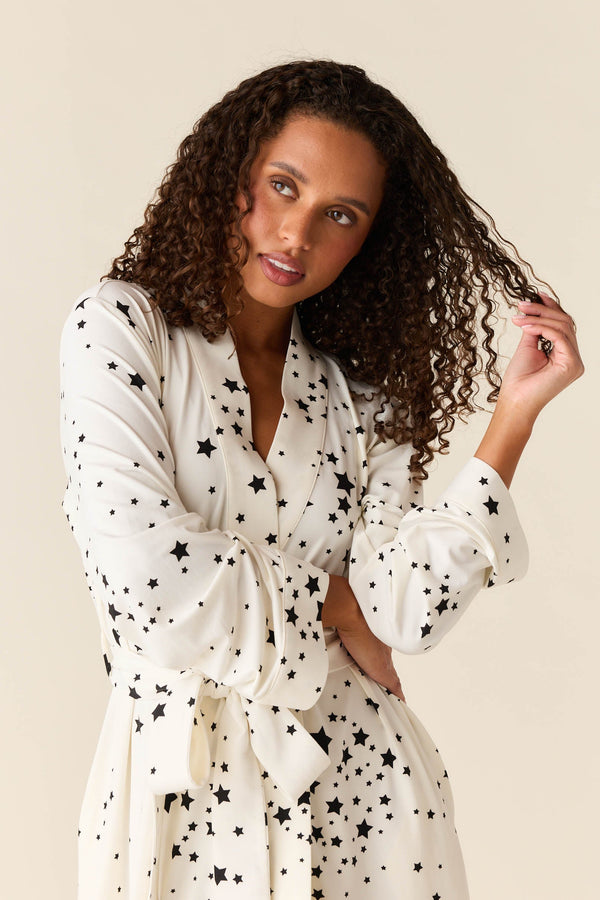 Meadow Cloud Jersey Classic Short Robe in White Stars