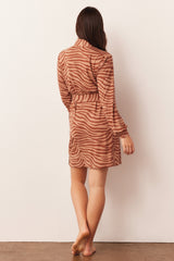 Quinn Cloud Jersey Banded Short Robe in Bengal